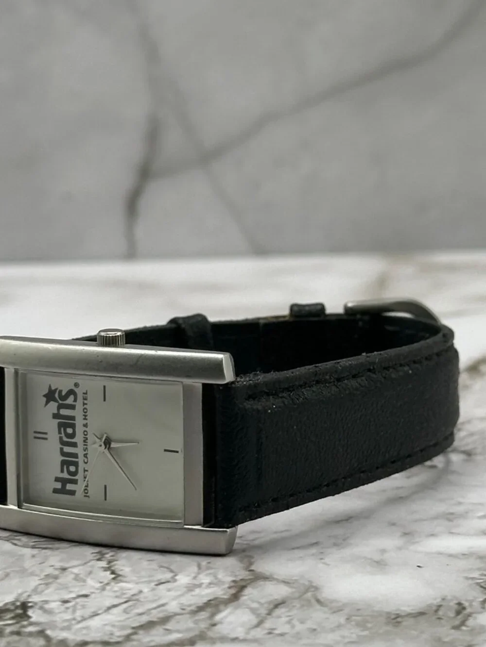 Harrah's Casino Watch Silver Tone Men Women Black Leather Buckle Band 9